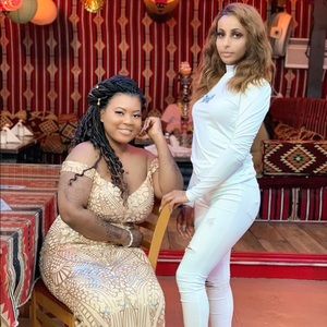 Meet your Posher, Fatima